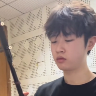 周周  正在直播......